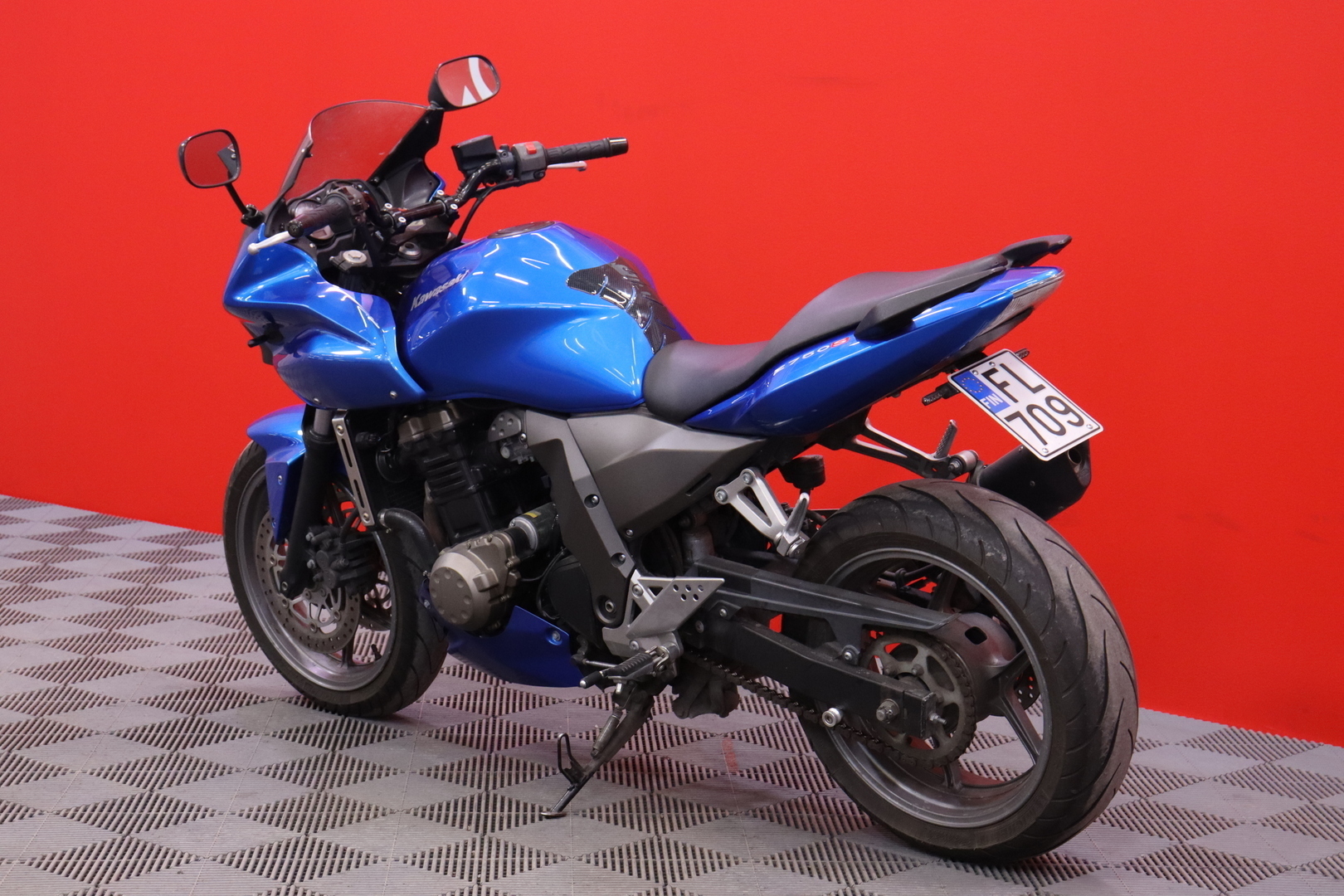 Kawasaki - Z - 750 S // G.P.R slipari / Suomi-pyörä / Sirompi kilventeline / Metalliväri // - Moottoripyörä