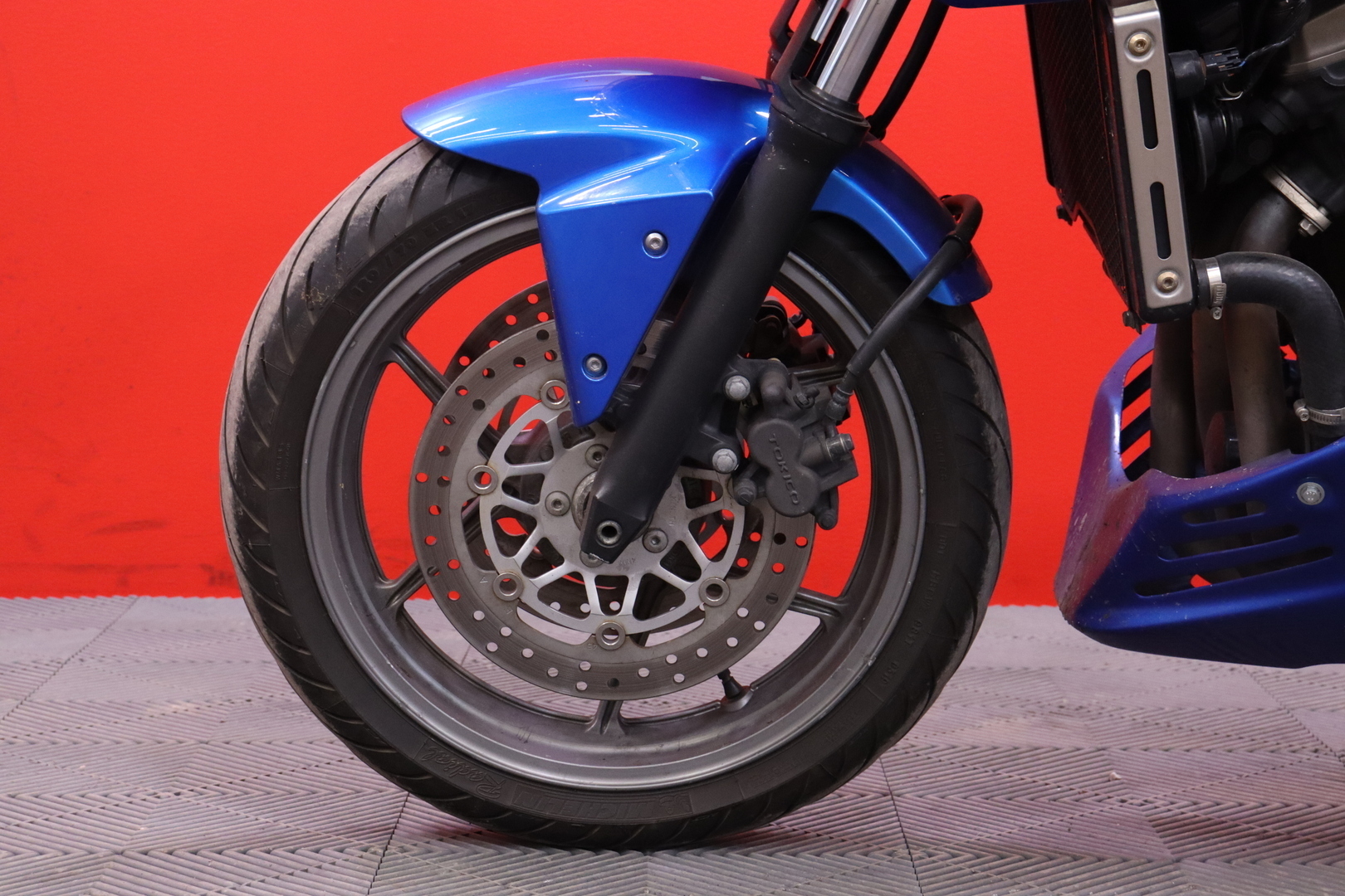 Kawasaki - Z - 750 S // G.P.R slipari / Suomi-pyörä / Sirompi kilventeline / Metalliväri // - Moottoripyörä