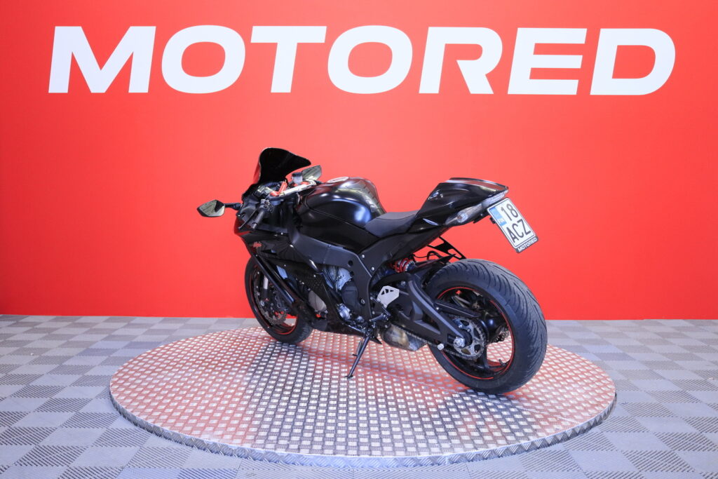 Kawasaki - ZX-10R - Ninja // Juuri saapunut! / Suomipyörä / Leovince / Ducktail // Kawasaki - ZX-10R - Ninja // Juuri saapunut! / Suomipyörä / Leovince / Ducktail // - Moottoripyörä