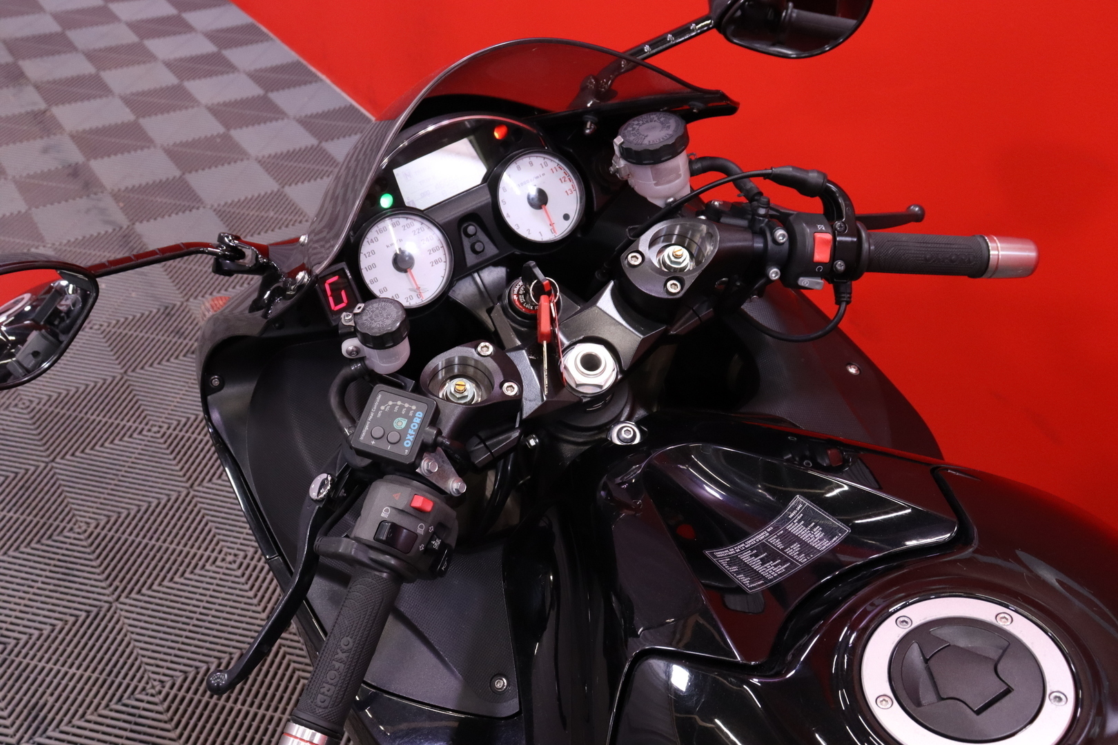 Kawasaki - ZZR - 1400 // Suomi-pyörä / Akrapovic // - Moottoripyörä