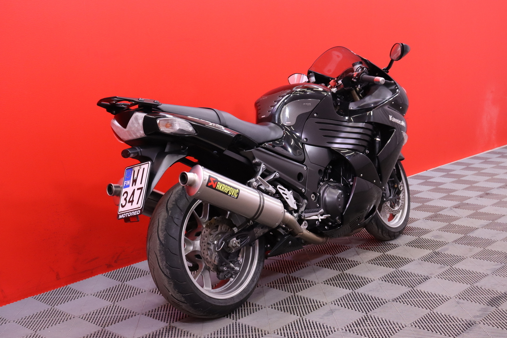 Kawasaki - ZZR - 1400 // Suomi-pyörä / Akrapovic // - Moottoripyörä