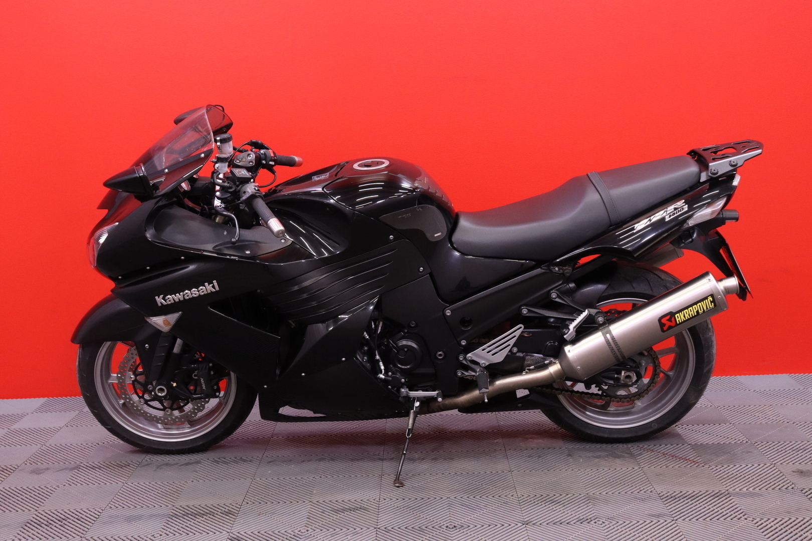 Kawasaki - ZZR - 1400 // Suomi-pyörä / Akrapovic // - Moottoripyörä