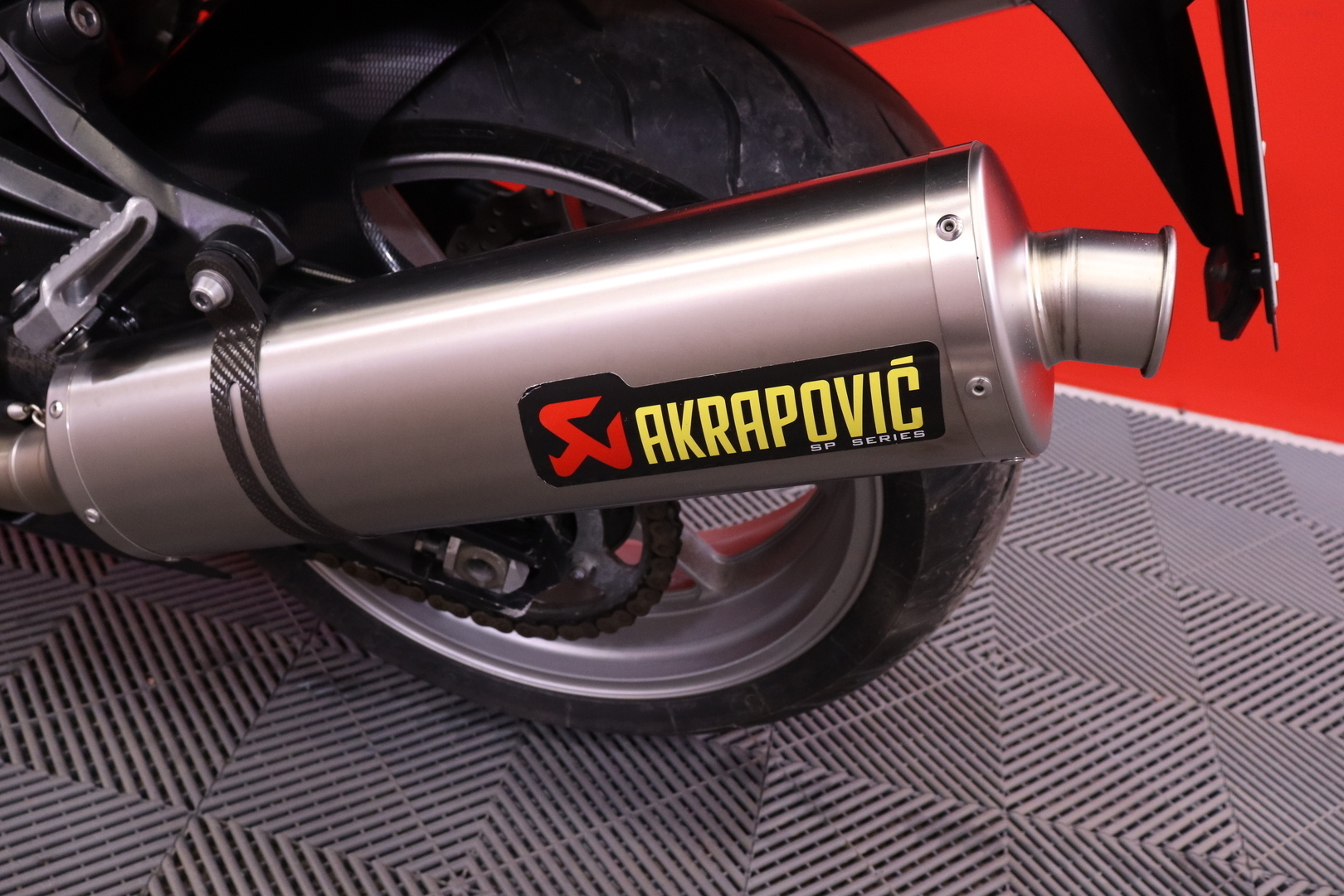 Kawasaki - ZZR - 1400 // Suomi-pyörä / Akrapovic // - Moottoripyörä
