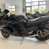 Kawasaki - ZZR - 1400 // Sivulaukut / ABS / Black Widow / Huoltokirja // - Moottoripyörä