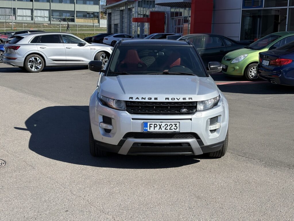 Land Rover - Range Rover Evoque - 2,2 SD4 Dynamic Aut // Meridian / Panorama / Muistipenkki / Ratinlämmitys / Navi / Kamera // Land Rover - Range Rover Evoque - 2,2 SD4 Dynamic Aut // Meridian / Panorama / Muistipenkki / Ratinlämmitys / Navi / Kamera // - Maastoauto