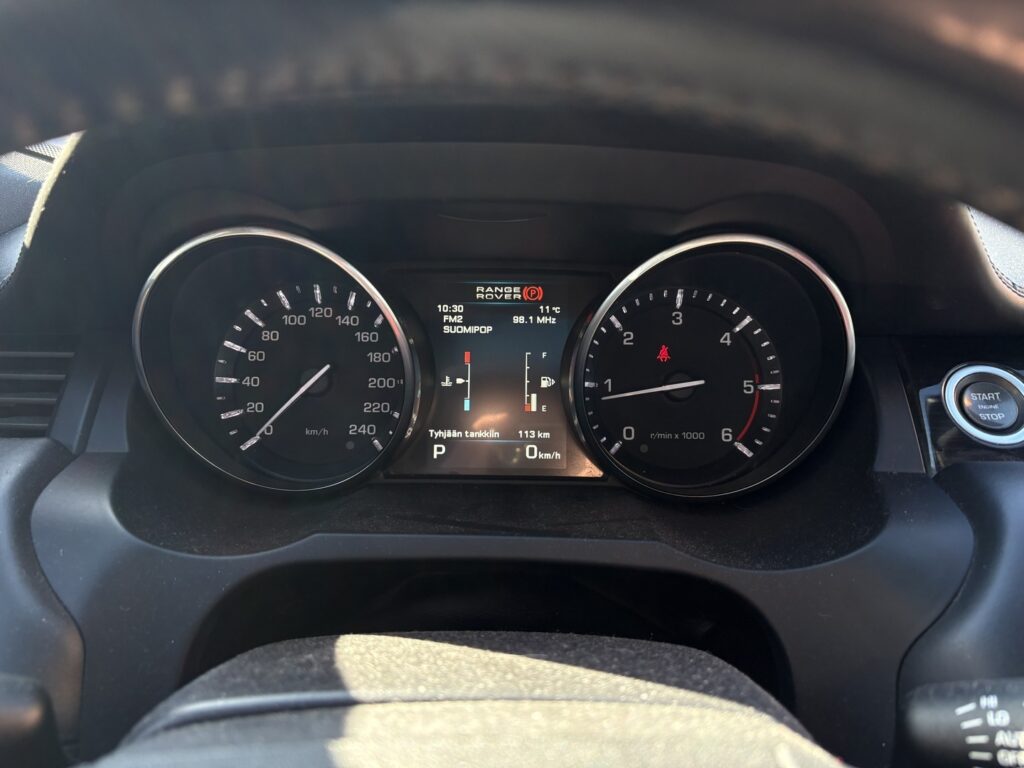 Land Rover - Range Rover Evoque - 2,2 SD4 Dynamic Aut // Meridian / Panorama / Muistipenkki / Ratinlämmitys / Navi / Kamera // Land Rover - Range Rover Evoque - 2,2 SD4 Dynamic Aut // Meridian / Panorama / Muistipenkki / Ratinlämmitys / Navi / Kamera // - Maastoauto