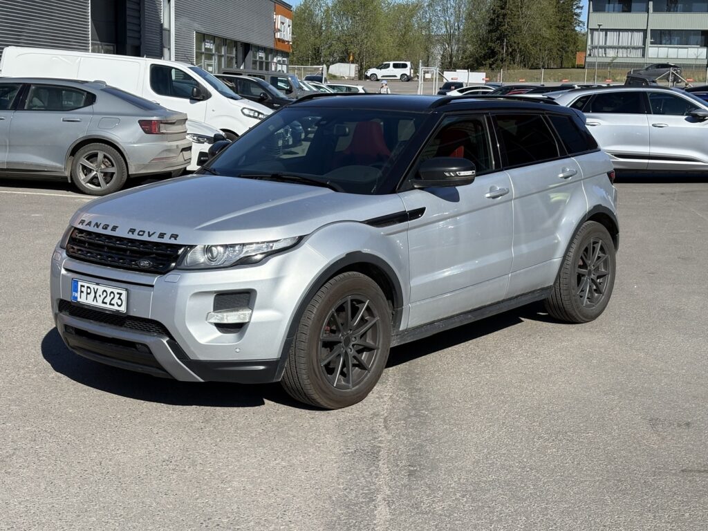 Land Rover - Range Rover Evoque - 2,2 SD4 Dynamic Aut // Meridian / Panorama / Muistipenkki / Ratinlämmitys / Navi / Kamera // Land Rover - Range Rover Evoque - 2,2 SD4 Dynamic Aut // Meridian / Panorama / Muistipenkki / Ratinlämmitys / Navi / Kamera // - Maastoauto