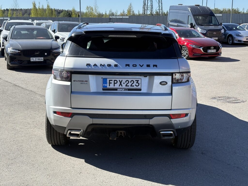 Land Rover - Range Rover Evoque - 2,2 SD4 Dynamic Aut // Meridian / Panorama / Muistipenkki / Ratinlämmitys / Navi / Kamera // Land Rover - Range Rover Evoque - 2,2 SD4 Dynamic Aut // Meridian / Panorama / Muistipenkki / Ratinlämmitys / Navi / Kamera // - Maastoauto