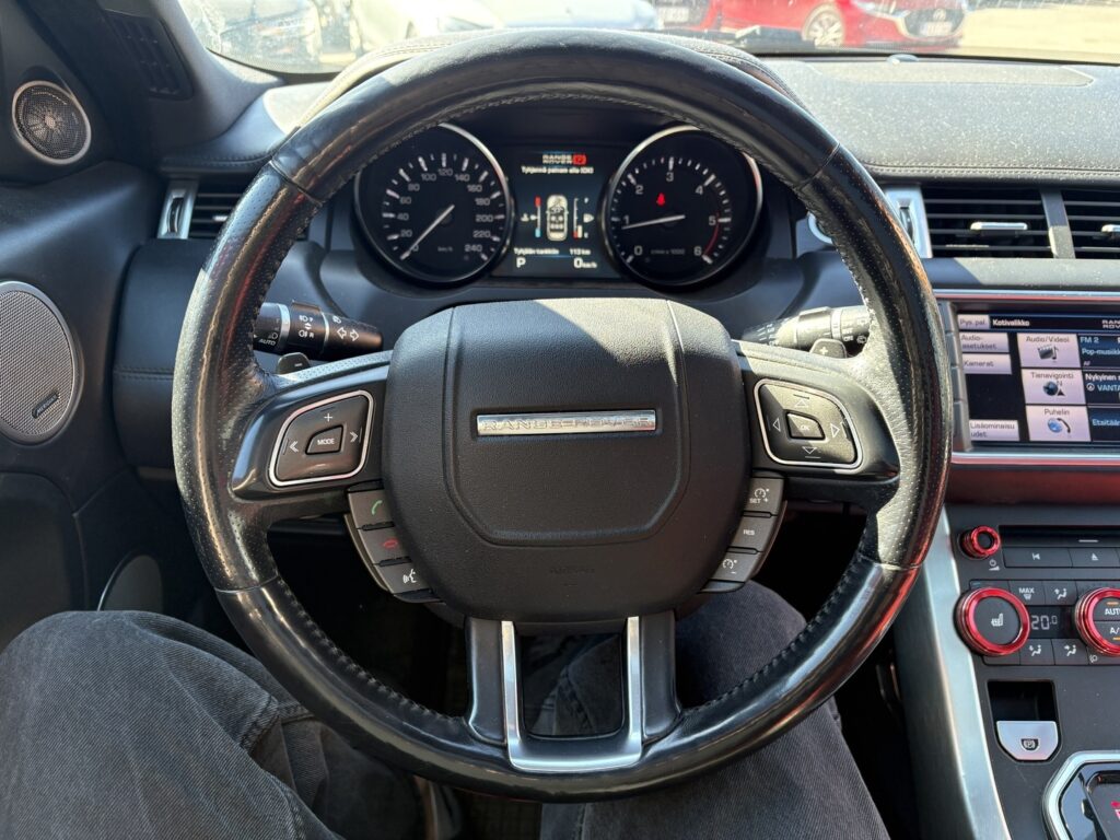 Land Rover - Range Rover Evoque - 2,2 SD4 Dynamic Aut // Meridian / Panorama / Muistipenkki / Ratinlämmitys / Navi / Kamera // Land Rover - Range Rover Evoque - 2,2 SD4 Dynamic Aut // Meridian / Panorama / Muistipenkki / Ratinlämmitys / Navi / Kamera // - Maastoauto