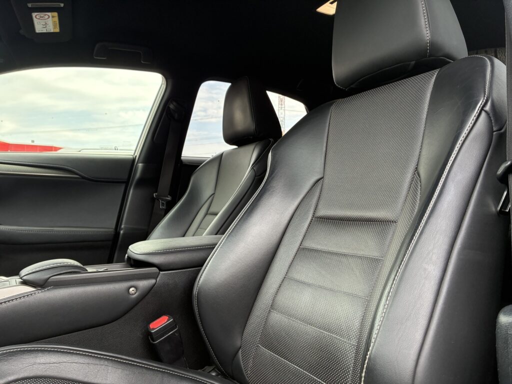 Lexus - NX - 300h Hybrid A AWD F Sport Lexus - NX - 300h Hybrid A AWD F Sport - Maastoauto