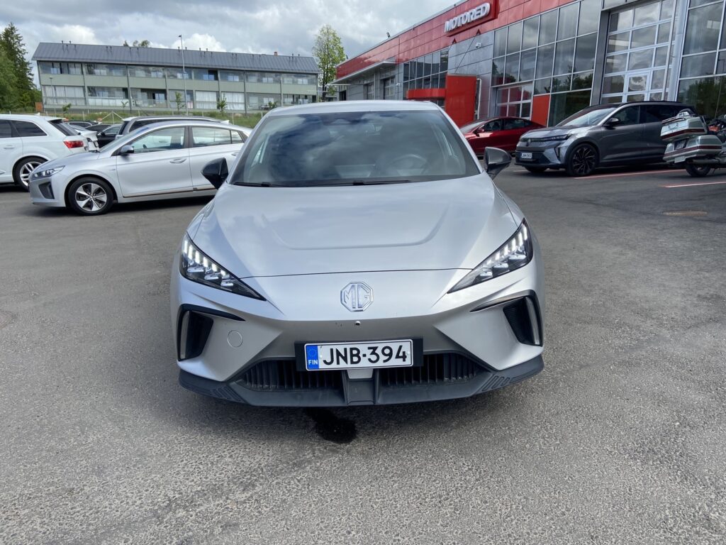 MG - MG4 - Luxury // AppleCarPlay / 360° / Navi / ACC / LED / Puolinahka penkit // MG - MG4 - Luxury // AppleCarPlay / 360° / Navi / ACC / LED / Puolinahka penkit // - Viistoperä