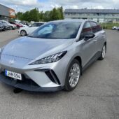 MG - MG4 - Luxury // AppleCarPlay / 360° / Navi / ACC / LED / Puolinahka penkit // - Viistoperä
