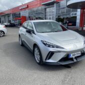 MG - MG4 - Luxury // AppleCarPlay / 360° / Navi / ACC / LED / Puolinahka penkit // - Viistoperä