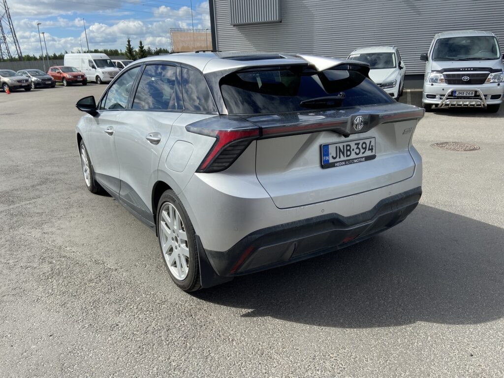 MG - MG4 - Luxury // AppleCarPlay / 360° / Navi / ACC / LED / Puolinahka penkit // MG - MG4 - Luxury // AppleCarPlay / 360° / Navi / ACC / LED / Puolinahka penkit // - Viistoperä