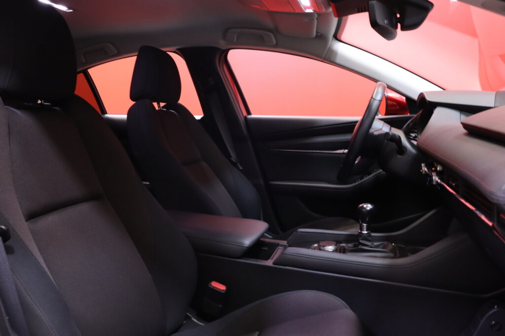 Mazda - 3 - Sedan 2,0 (180hv) M Hybrid Skyactiv-X Vision Plus Business MT // ACC / HUD / Bluetooth / Navi / Kamera // Mazda - 3 - Sedan 2,0 (180hv) M Hybrid Skyactiv-X Vision Plus Business MT // ACC / HUD / Bluetooth / Navi / Kamera // - Sedan