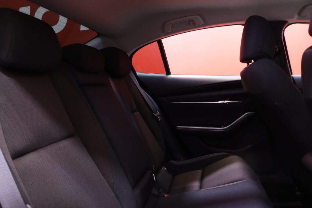 Mazda - 3 - Sedan 2,0 (180hv) M Hybrid Skyactiv-X Vision Plus Business MT // ACC / HUD / Bluetooth / Navi / Kamera // Mazda - 3 - Sedan 2,0 (180hv) M Hybrid Skyactiv-X Vision Plus Business MT // ACC / HUD / Bluetooth / Navi / Kamera // - Sedan