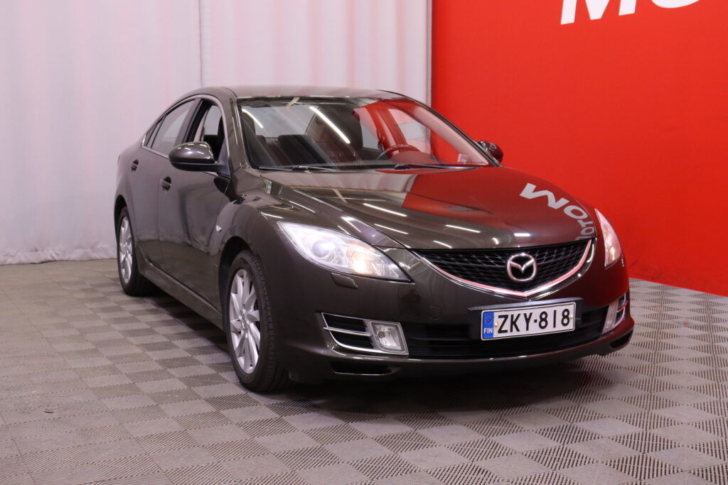 Mazda - 6 - Sedan 2,0 Touring Business 5AT 4ov UM1 // Kahdet renkaat ja Kahdet vanteet / Radio / Lohkolämmitin / Vakkari // Mazda - 6 - Sedan 2,0 Touring Business 5AT 4ov UM1 // Kahdet renkaat ja Kahdet vanteet / Radio / Lohkolämmitin / Vakkari // - Sedan