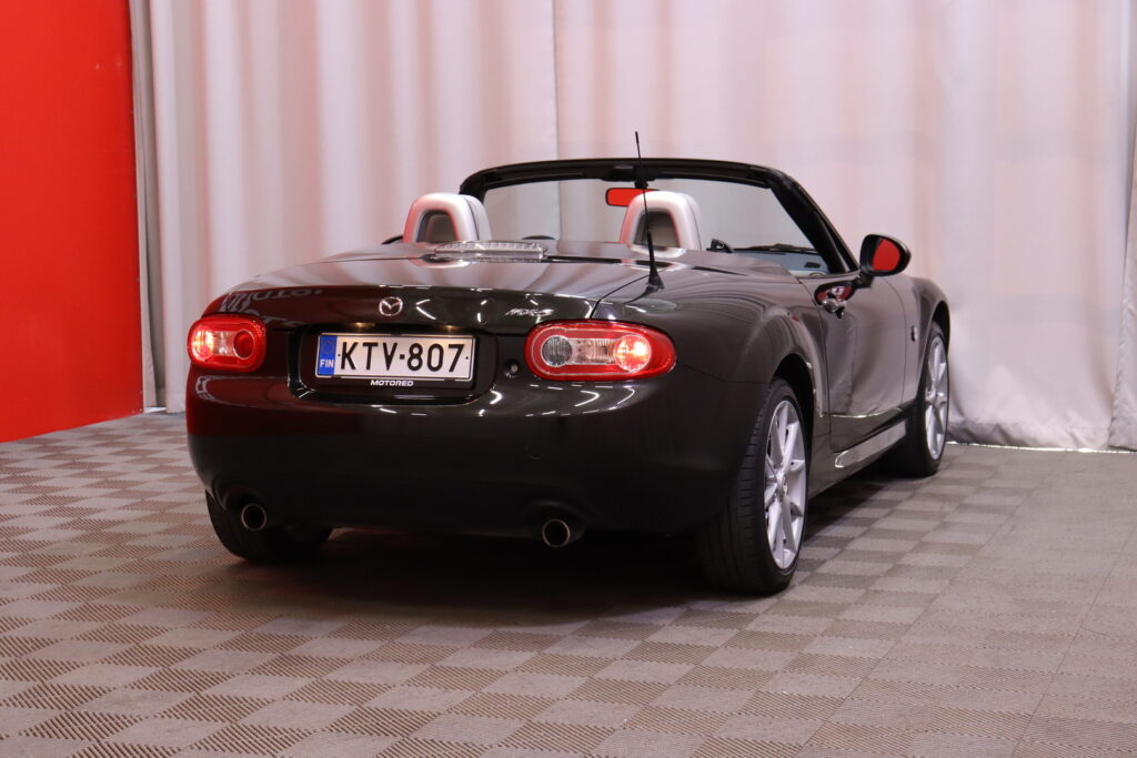 Mazda - MX-5 - 1,8 Business 5MT 2ov Avoauto // Vakkari / Avoauto kovalla katolla / Automaatti-ilmastointi / Nahkapenkit // Mazda - MX-5 - 1,8 Business 5MT 2ov Avoauto // Vakkari / Avoauto kovalla katolla / Automaatti-ilmastointi / Nahkapenkit // - Avoauto
