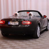 Mazda - MX-5 - 1,8 Business 5MT 2ov Avoauto // Vakkari / Avoauto kovalla katolla / Automaatti-ilmastointi / Nahkapenkit // - Avoauto