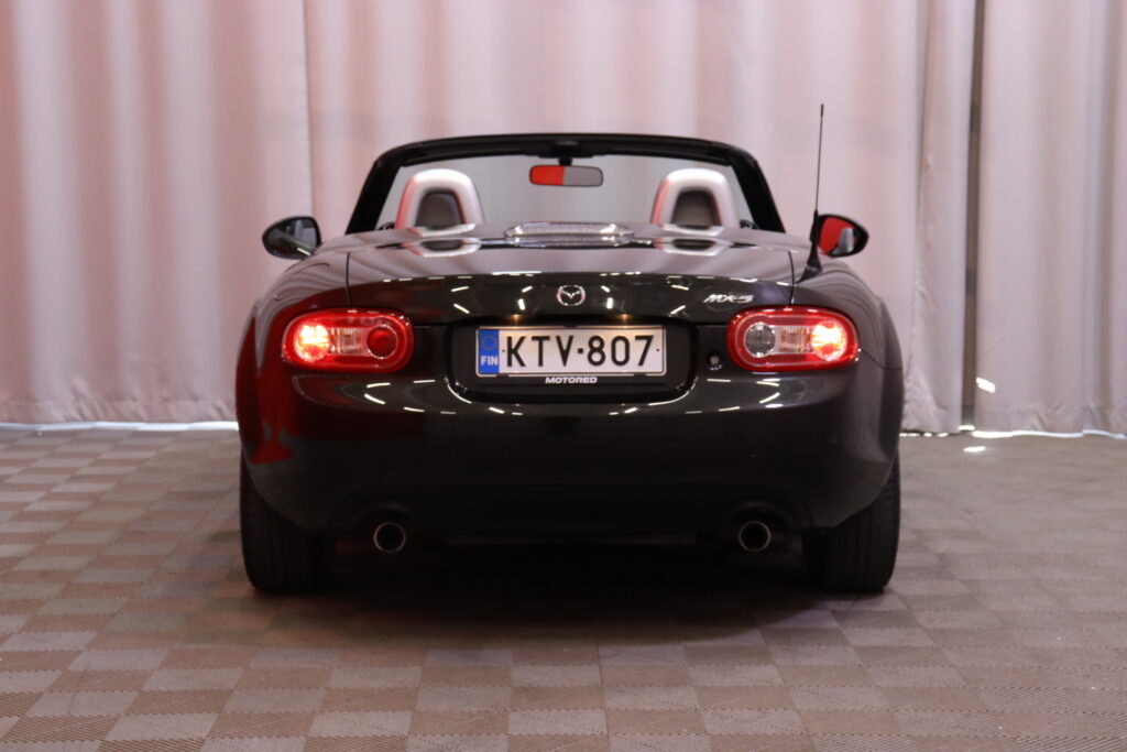 Mazda - MX-5 - 1,8 Business 5MT 2ov Avoauto // Vakkari / Avoauto kovalla katolla / Automaatti-ilmastointi / Nahkapenkit // Mazda - MX-5 - 1,8 Business 5MT 2ov Avoauto // Vakkari / Avoauto kovalla katolla / Automaatti-ilmastointi / Nahkapenkit // - Avoauto