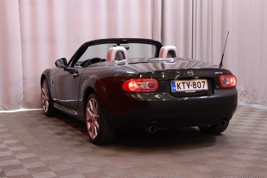 Mazda - MX-5 - 1,8 Business 5MT 2ov Avoauto // Vakkari / Avoauto kovalla katolla / Automaatti-ilmastointi / Nahkapenkit // Mazda - MX-5 - 1,8 Business 5MT 2ov Avoauto // Vakkari / Avoauto kovalla katolla / Automaatti-ilmastointi / Nahkapenkit // - Avoauto