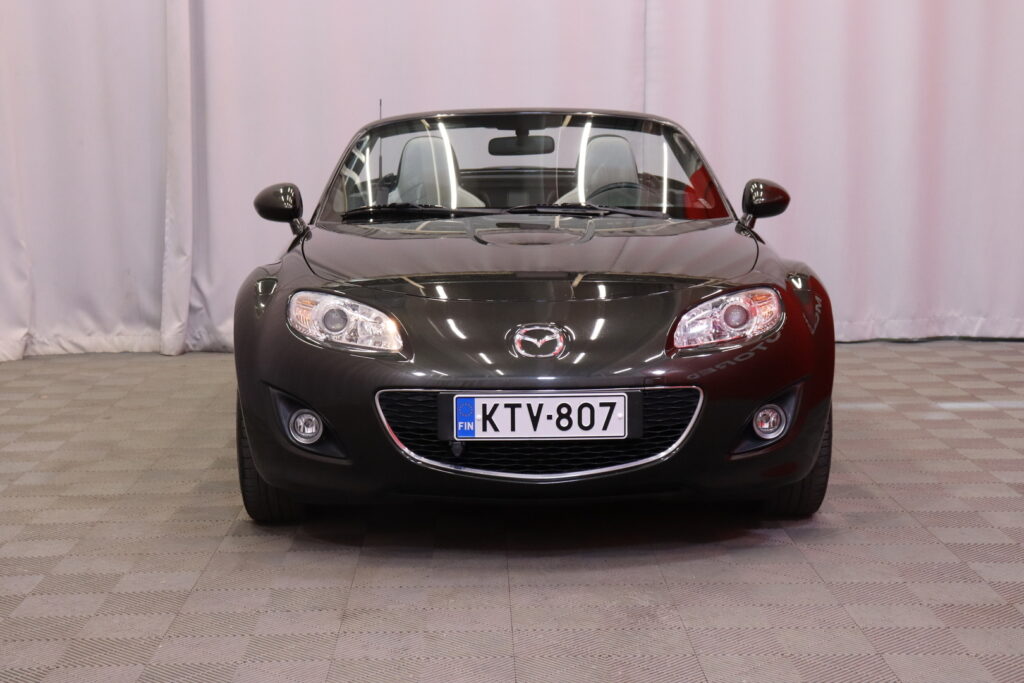 Mazda - MX-5 - 1,8 Business 5MT 2ov Avoauto // Vakkari / Avoauto kovalla katolla / Automaatti-ilmastointi / Nahkapenkit // Mazda - MX-5 - 1,8 Business 5MT 2ov Avoauto // Vakkari / Avoauto kovalla katolla / Automaatti-ilmastointi / Nahkapenkit // - Avoauto