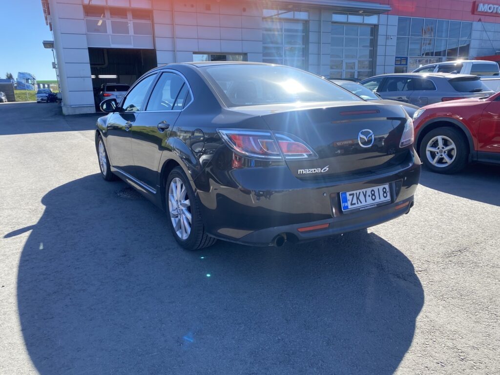 Mazda - Mazda6 - Sedan 2,0 Touring Business 5AT 4ov UM1 Mazda - Mazda6 - Sedan 2,0 Touring Business 5AT 4ov UM1 - Sedan