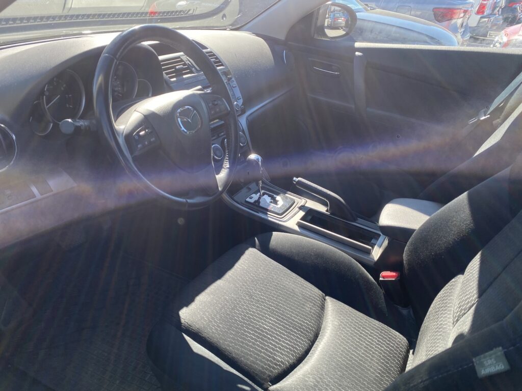 Mazda - Mazda6 - Sedan 2,0 Touring Business 5AT 4ov UM1 Mazda - Mazda6 - Sedan 2,0 Touring Business 5AT 4ov UM1 - Sedan