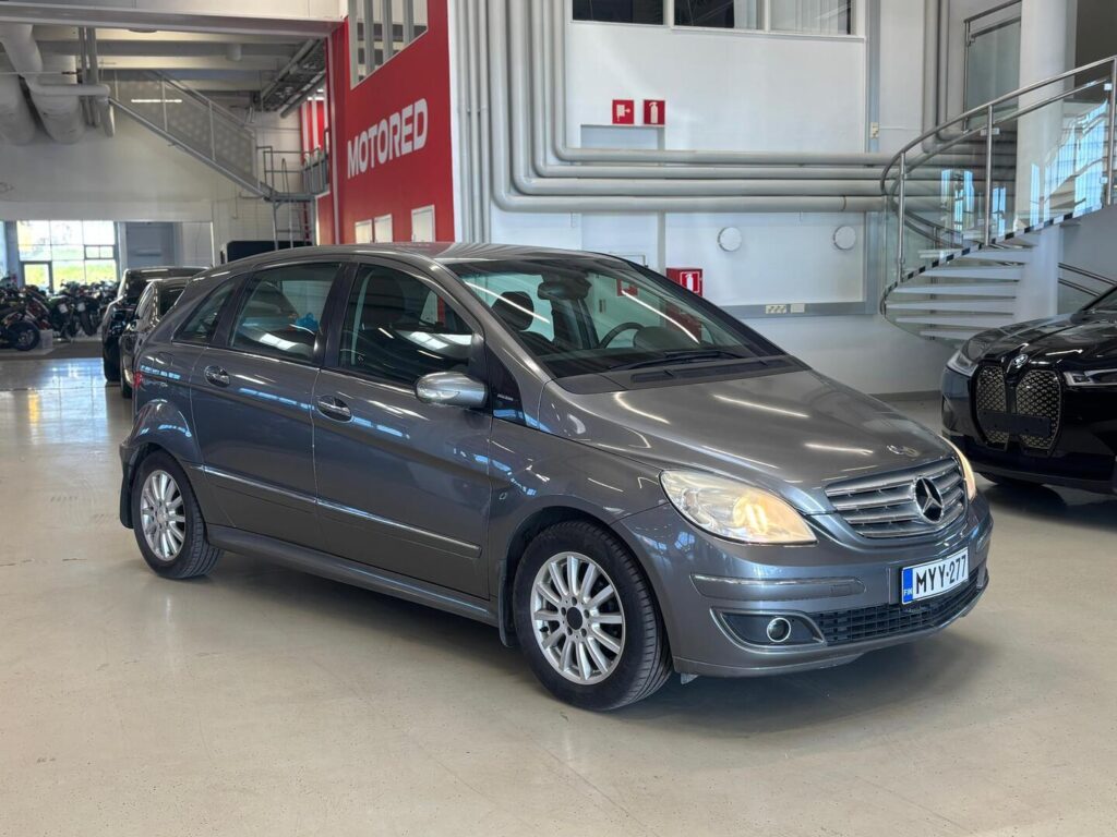 Mercedes-Benz - B - 170 / VÄHÄN AJETTU YKSILÖ / WEBASTO / ILMASTOINTI / KOUKKU // - Tila-auto