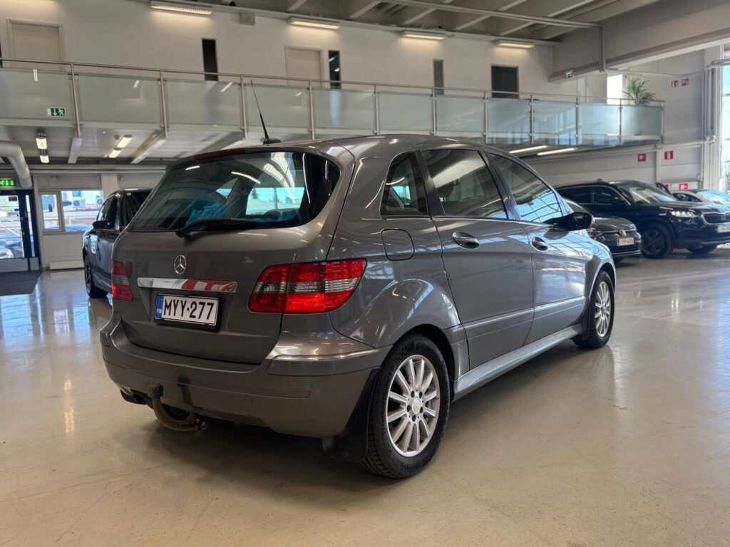 Mercedes-Benz - B - 170 / VÄHÄN AJETTU YKSILÖ / WEBASTO / ILMASTOINTI / KOUKKU // Mercedes-Benz - B - 170 / VÄHÄN AJETTU YKSILÖ / WEBASTO / ILMASTOINTI / KOUKKU // - Tila-auto