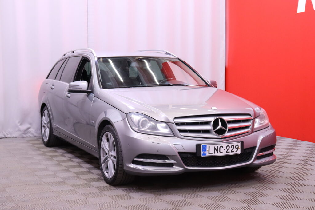 Mercedes-Benz - C - C 250 CDI Farmari (AC) 4ov 2143cm3 A // P-tutkat / Sähköpenkit / Vakkari / Navi / DVD-soitin // Mercedes-Benz - C - C 250 CDI Farmari (AC) 4ov 2143cm3 A // P-tutkat / Sähköpenkit / Vakkari / Navi / DVD-soitin // - Farmari