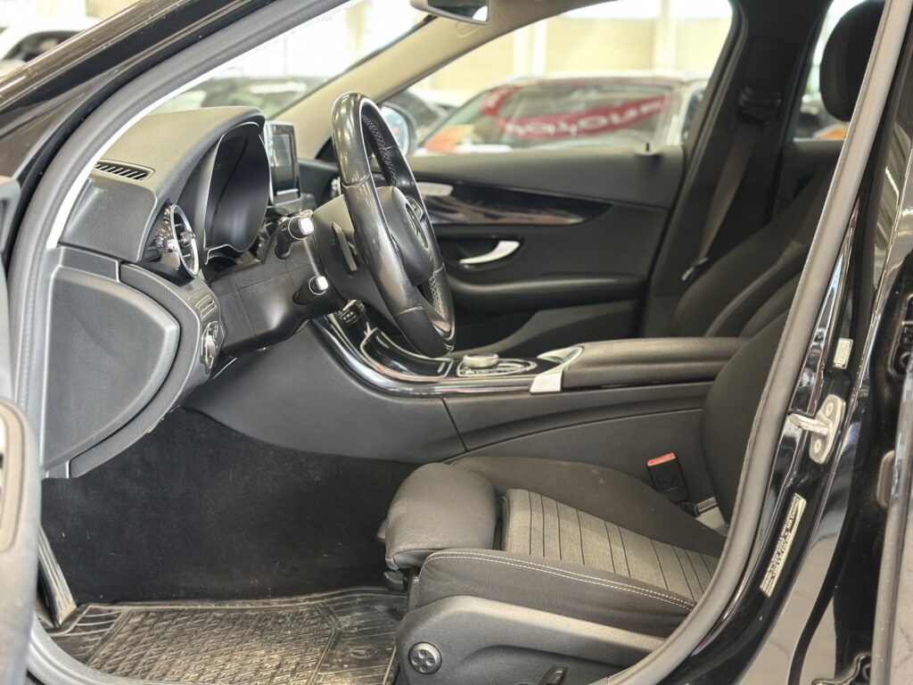 Mercedes-Benz - C - 220 d T Edition 4MATIC Mercedes-Benz - C - 220 d T Edition 4MATIC - Farmari