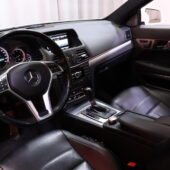 Mercedes-Benz - E - 350 CDI BE Coupé A // AMG ulko ja sisäpaketti / Panoraama / Harman/Kardon / Ortopedi penkit // - Coupe