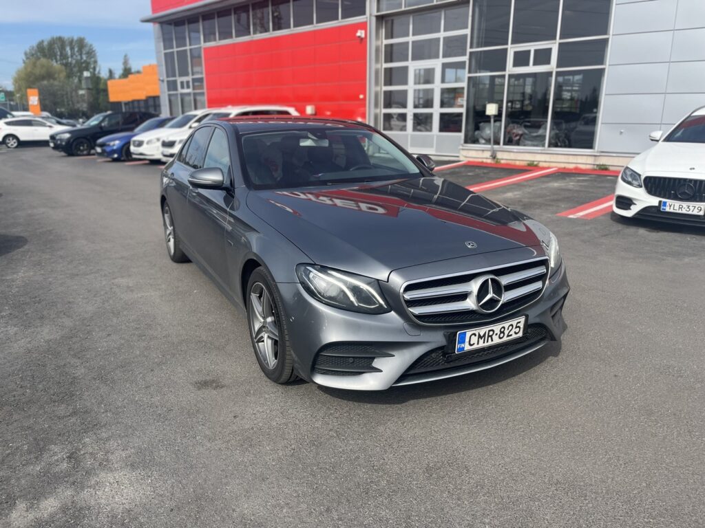 Mercedes-Benz - E - 300 de A Business AMG Edition EQ Power Mercedes-Benz - E - 300 de A Business AMG Edition EQ Power - Sedan