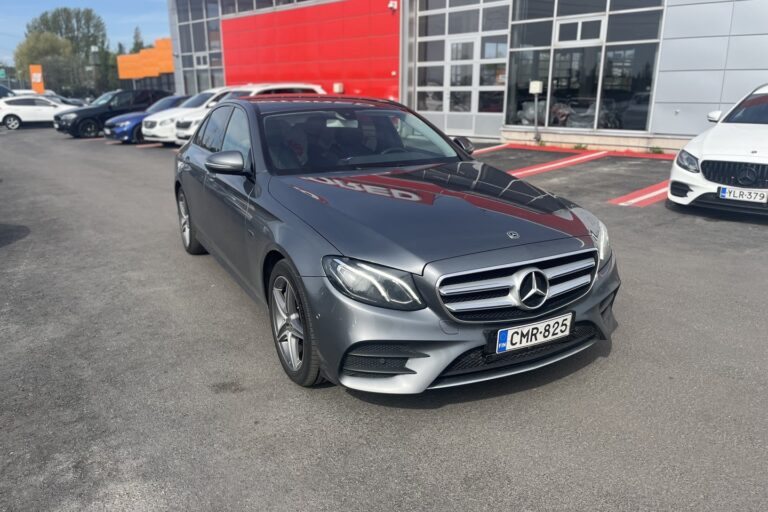 Mercedes-Benz - E - 300 de A Business AMG Edition EQ Power - Sedan