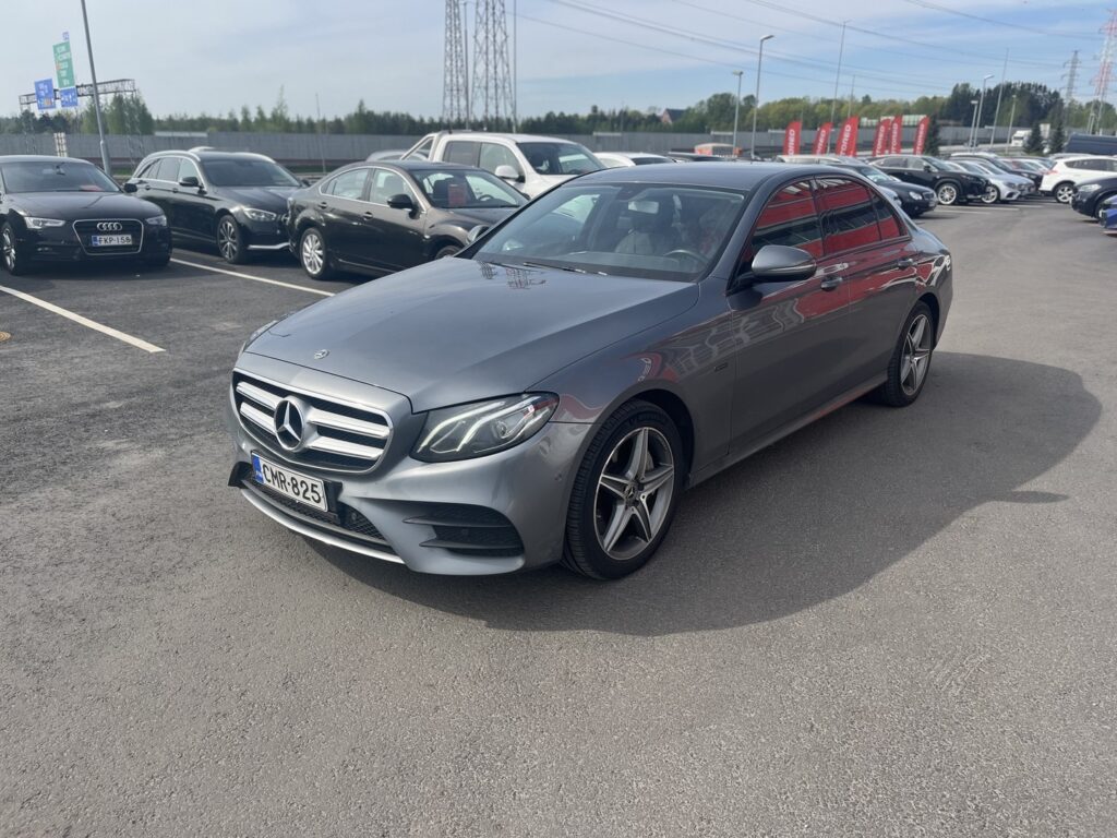Mercedes-Benz - E - 300 de A Business AMG Edition EQ Power Mercedes-Benz - E - 300 de A Business AMG Edition EQ Power - Sedan