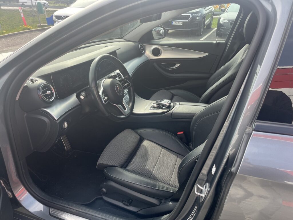 Mercedes-Benz - E - 300 de A Business AMG Edition EQ Power Mercedes-Benz - E - 300 de A Business AMG Edition EQ Power - Sedan