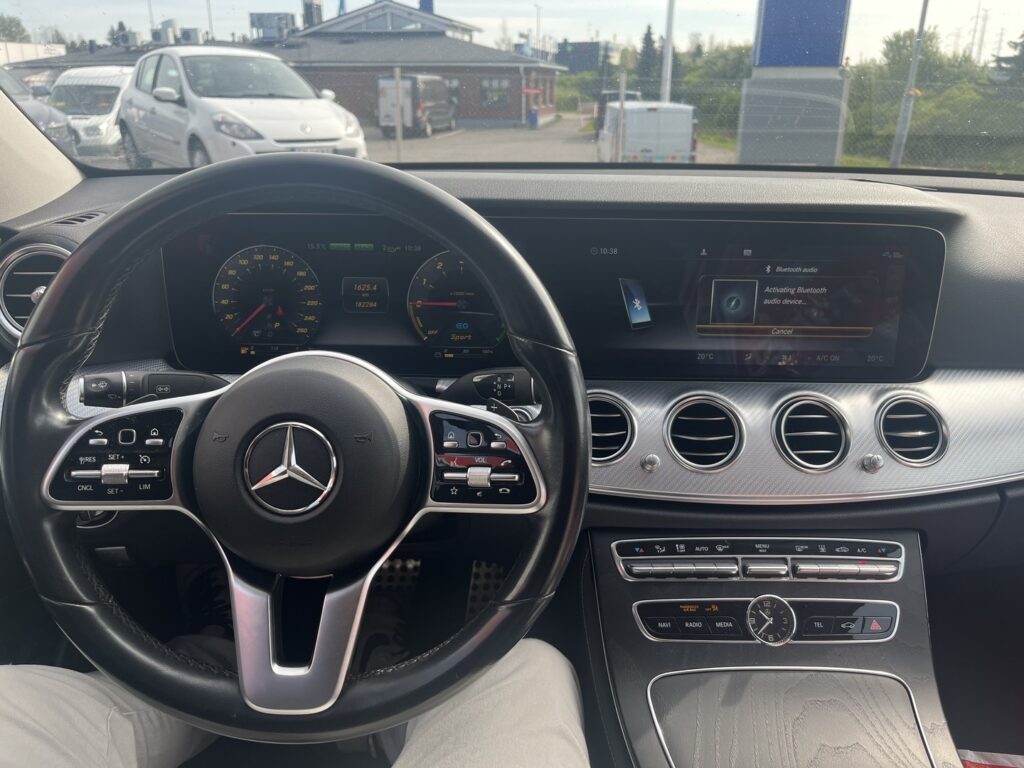 Mercedes-Benz - E - 300 de A Business AMG Edition EQ Power Mercedes-Benz - E - 300 de A Business AMG Edition EQ Power - Sedan