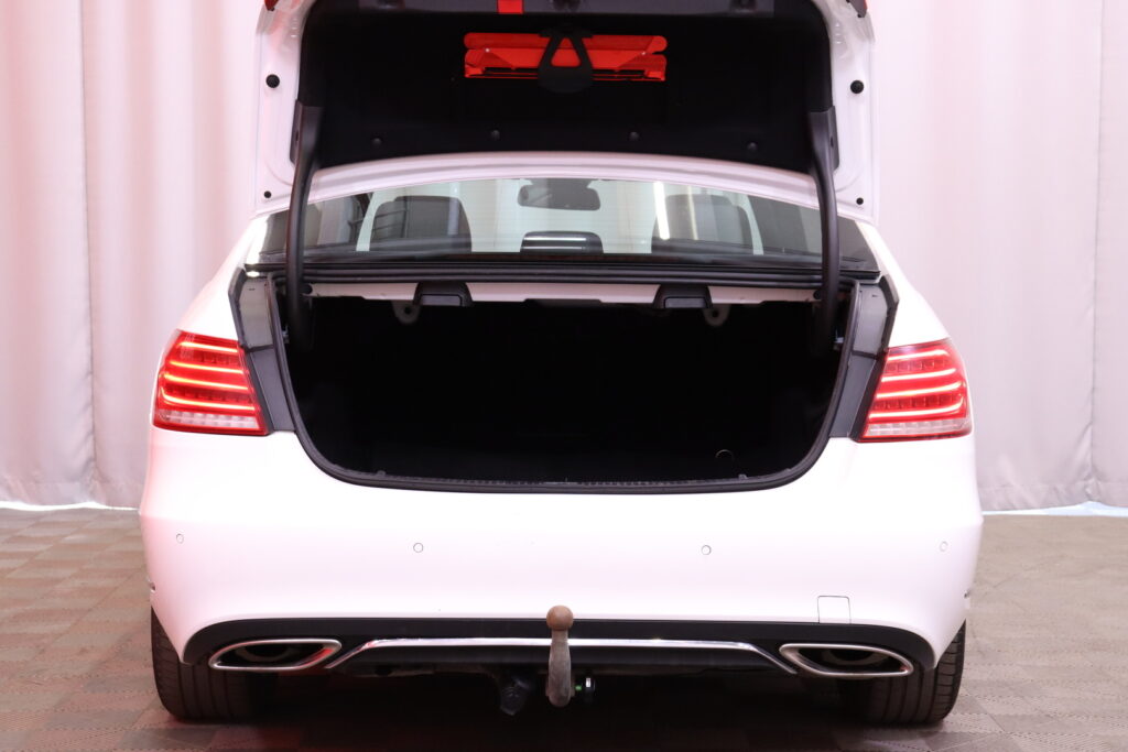 tuotekuva-Mercedes-Benz-E-ILR-523-2026-04-16-130604-27 tuotekuva-Mercedes-Benz-E-ILR-523-2026-04-16-130604-27