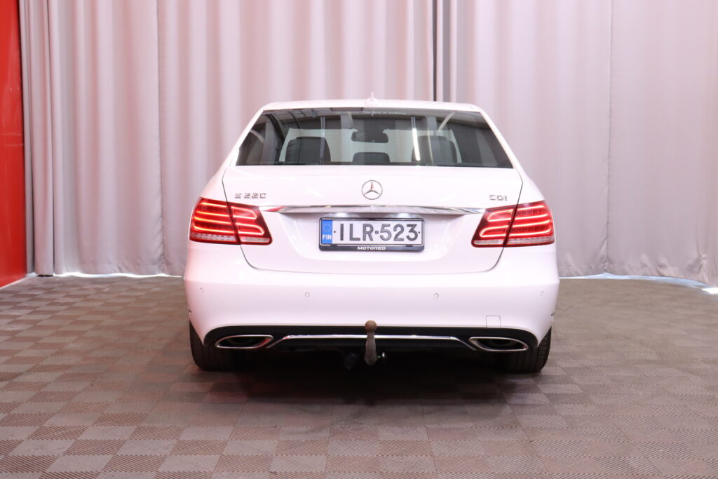 Mercedes-Benz - E - 220 CDI BE A Premium Business // Suomi-auto / Webasto / Ortopedi / ILS LED // Mercedes-Benz - E - 220 CDI BE A Premium Business // Suomi-auto / Webasto / Ortopedi / ILS LED // - Sedan