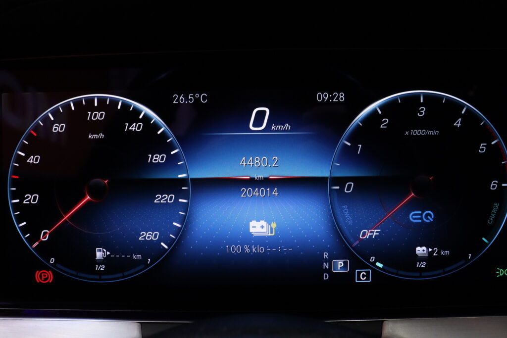 tuotekuva-Mercedes-Benz-E-KVM-373-2026-05-12-082603-19 tuotekuva-Mercedes-Benz-E-KVM-373-2026-05-12-082603-19