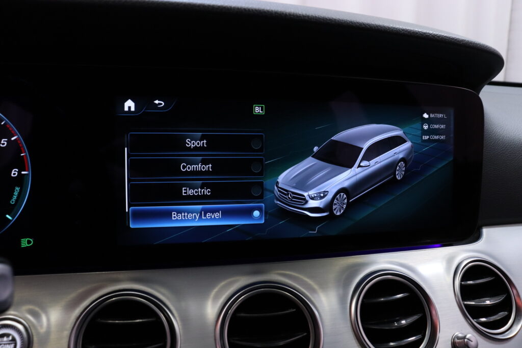 tuotekuva-Mercedes-Benz-E-KVM-373-2026-05-12-082603-22 tuotekuva-Mercedes-Benz-E-KVM-373-2026-05-12-082603-22