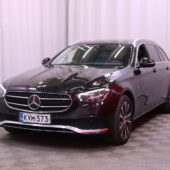 Mercedes-Benz - E - 300 de Edition 4MATIC T A // Widescreen / Navi / Esilämmitys / Tutkat / Kamera / Koukku / Sähköpenkit / 2x Vanteet - Farmari