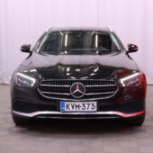 Mercedes-Benz - E - 300 de Edition 4MATIC T A // Widescreen / Navi / Esilämmitys / Tutkat / Kamera / Koukku / Sähköpenkit / 2x Vanteet - Farmari