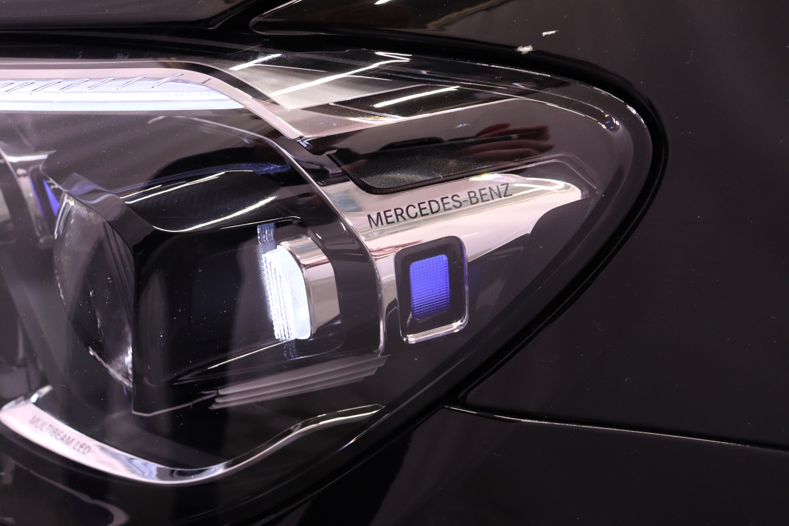 Mercedes-Benz - E - 220 d 4MATIC A Business Avantgarde / 1.om Suomi-auto / Merkkihuollot / Distronic+ / Multibeam / 360° / Keyless / Widescreen / - Sedan