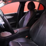Mercedes-Benz - E - 220 d 4MATIC A Business Avantgarde / 1.om Suomi-auto / Merkkihuollot / Distronic+ / Multibeam / 360° / Keyless / Widescreen / - Sedan