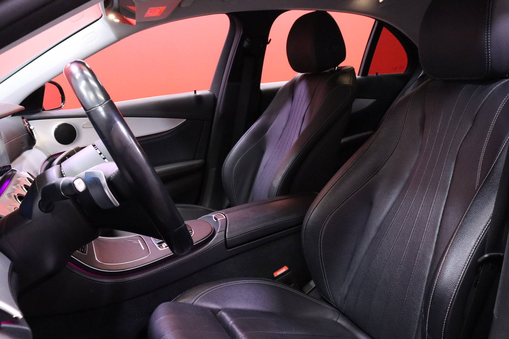 Mercedes-Benz - E - 220 d 4MATIC A Business Avantgarde / 1.om Suomi-auto / Merkkihuollot / Distronic+ / Multibeam / 360° / Keyless / Widescreen / - Sedan