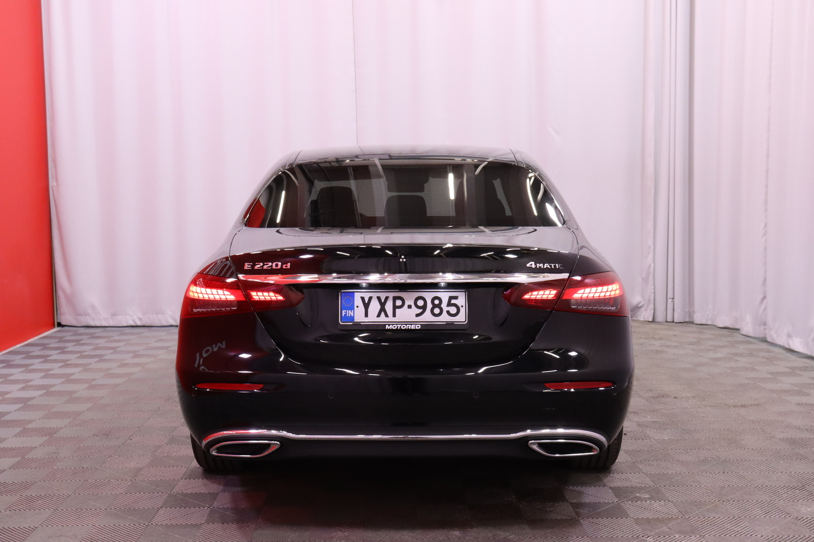 Mercedes-Benz - E - 220 d 4MATIC A Business Avantgarde / 1.om Suomi-auto / Merkkihuollot / Distronic+ / Multibeam / 360° / Keyless / Widescreen / - Sedan