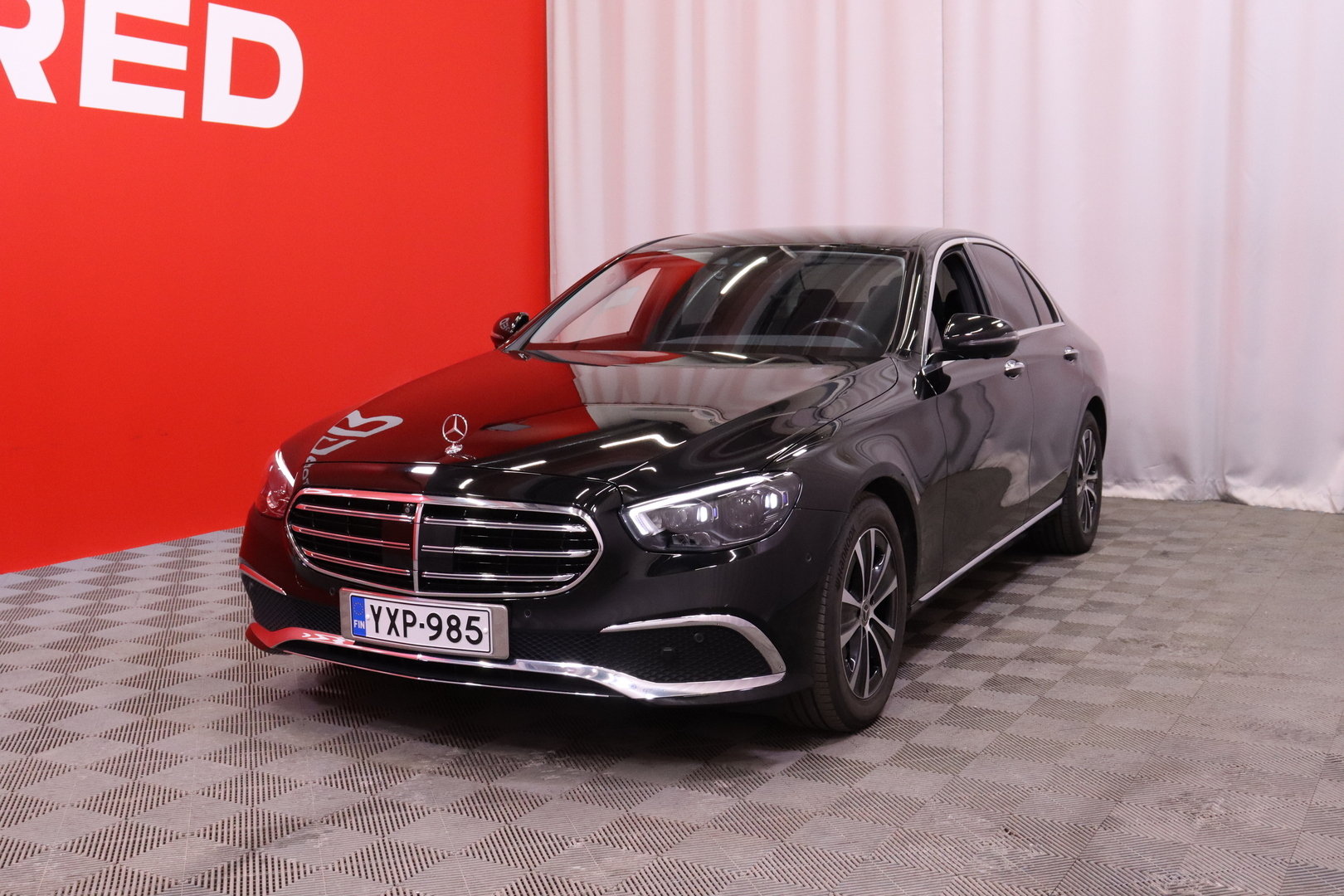 Mercedes-Benz - E - 220 d 4MATIC A Business Avantgarde / 1.om Suomi-auto / Merkkihuollot / Distronic+ / Multibeam / 360° / Keyless / Widescreen / - Sedan