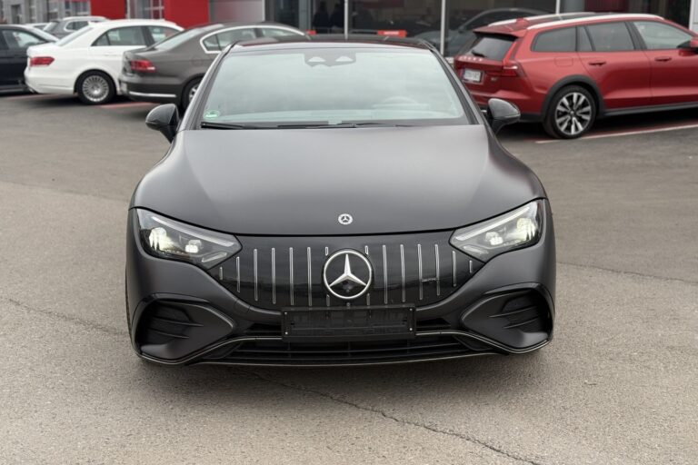 Mercedes-Benz - EQE - 300 AMG // Distronic+ / HUD / Burmester / 4-pyöräohjaus / Panorama / 360° / Muistipenkit // - Sedan